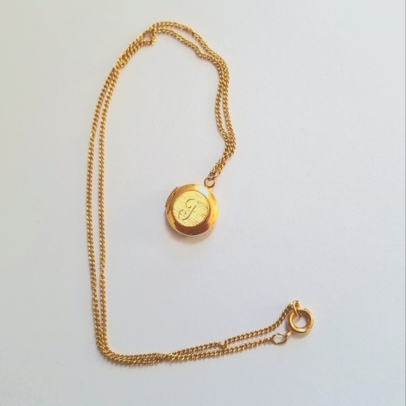 Vintage Jewelry - Bundle only 🕶️ Gold-Tone "F" Monogram Locket Necklace